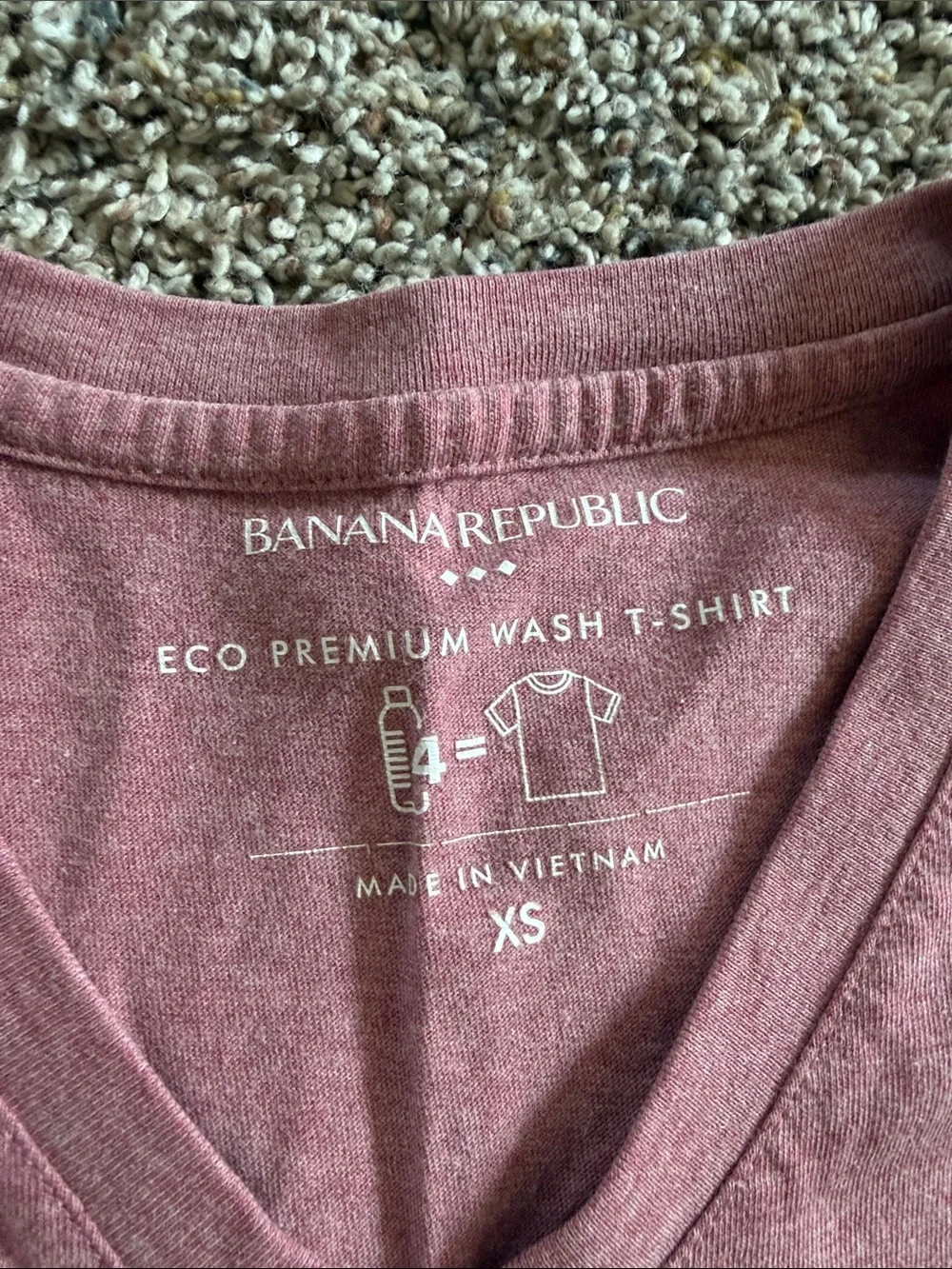 Banana Republic Men’s V-Neck Tees in Navy Blue and Light Red